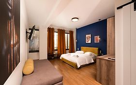 Luxury Suites Athens 2